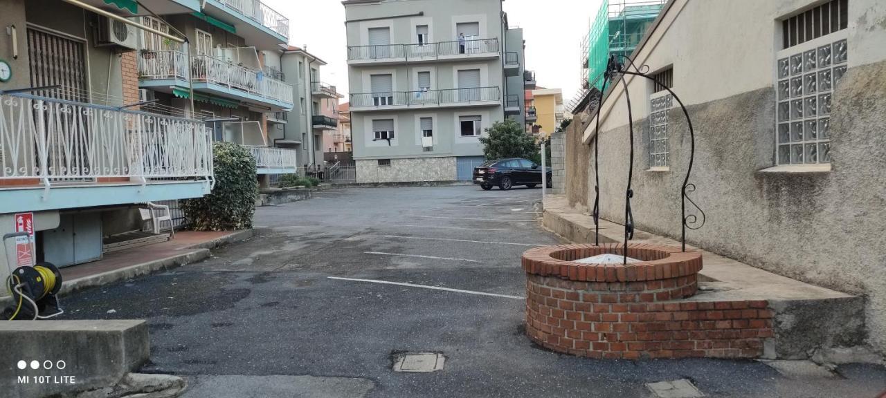 La Casa Di Giugiu Apartment Диано Марина Екстериор снимка